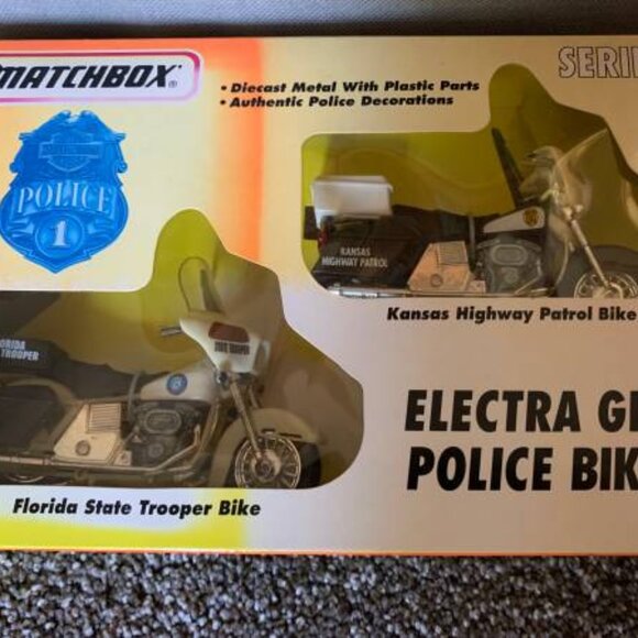 NIB Vintage 1994 Matchbox Harley Electra Glide Police Bikes 2; Kansas/Florida - Picture 1 of 5